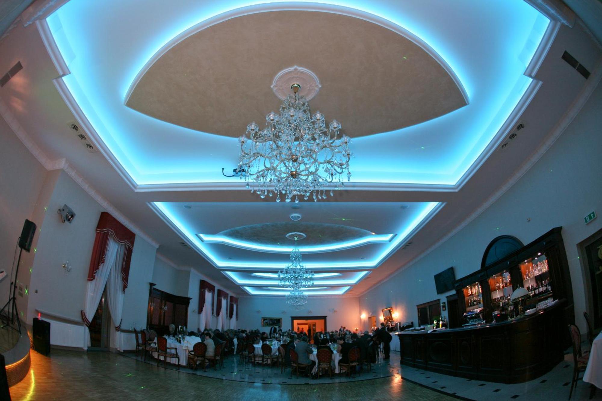 Hotel Jakub Sobieski Oława Exterior foto